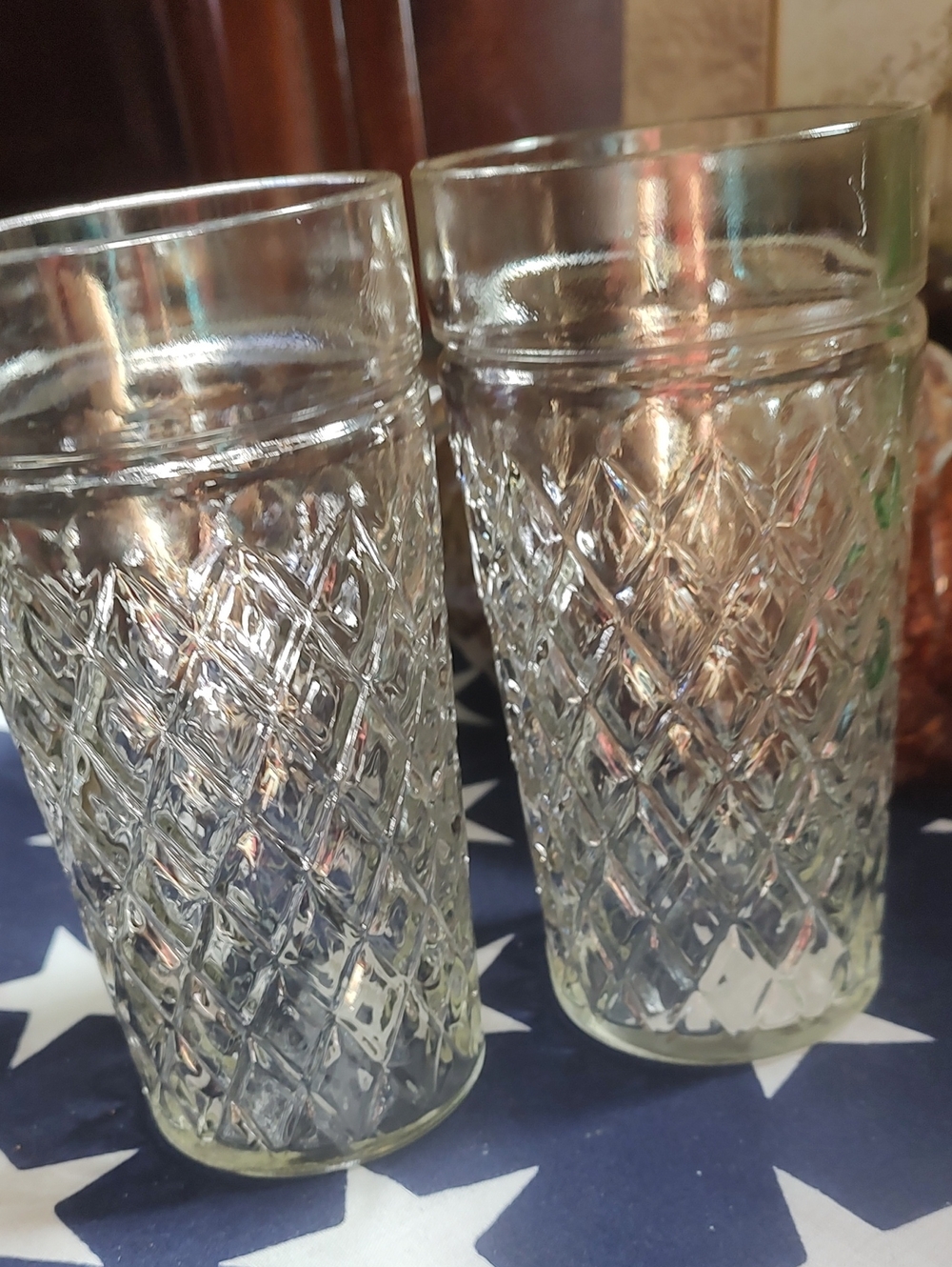Vintage Clear Diamond-Pattern Glasses - Set of 2